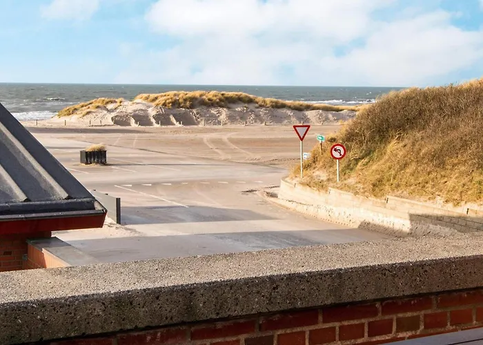 Beachfront Bliss - By Traum Henne Strand