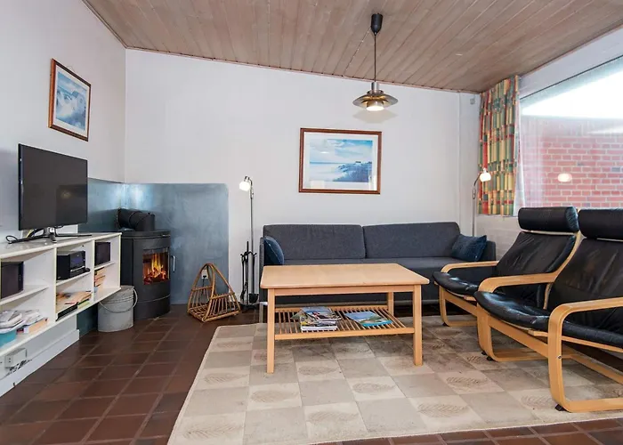 Beachfront Bliss - By Traum Nyaraló *