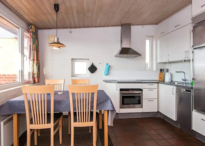 Beachfront Bliss - By Traum Nyaraló Henne Strand